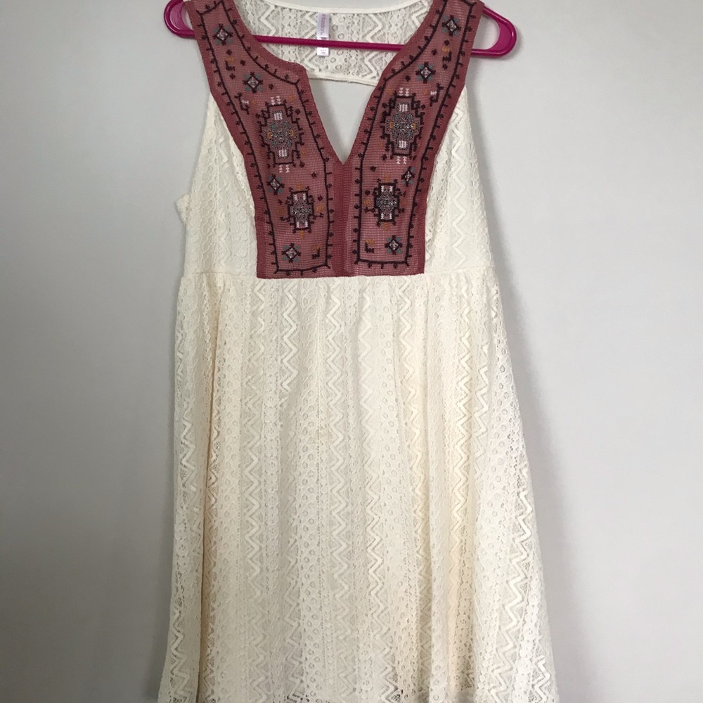 Dress - Picture 2 of 3